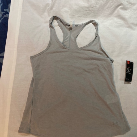 Lot of 2 Women’s Under Armour Run and playback retro tank tops! Size S/M, NWT! - Picture 3 of 7